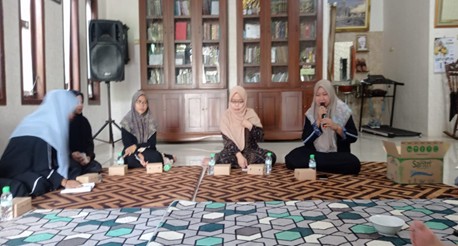 UM Gandeng Pesantren Ar-Riyadh Pasuruan, Dorong Santri Melek Digital Lewat Branding Kuliner sesuai Tujuan SDGs 9