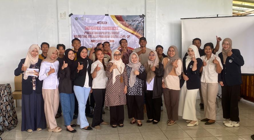 Mendorong SDGs 8 melalui Digital Level-Up: Penguatan Digital Marketing Pokdarwis Cafe Sawah Pujon Kidul