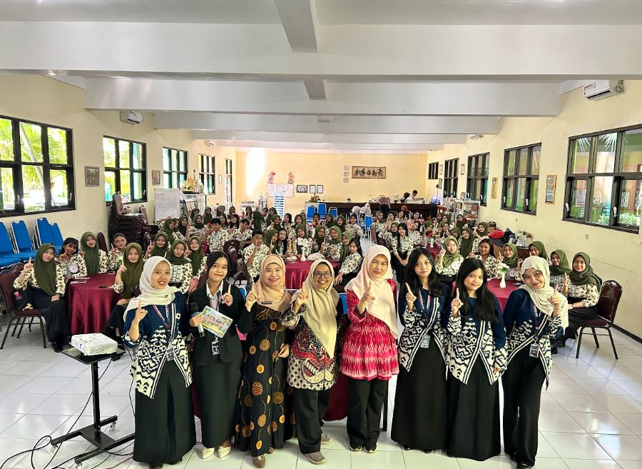 From Local to Digital: Mahasiswa AM UM Wujudkan Ekosistem Inovasi Digital Bagi Pelajar SMK Lewat COMPACT 2026