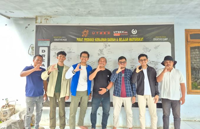 FEB UM Dorong Transformasi Digital UMKM melalui Pengembangan Website untuk Meningkatkan Nilai dan Visibilitas Produk Lokal