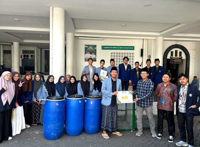 Mendorong SDGs 11 dan 12 melalui Model Pengelolaan Sampah Berbasis Pesantren untuk Penguatan Ekonomi Sirkular